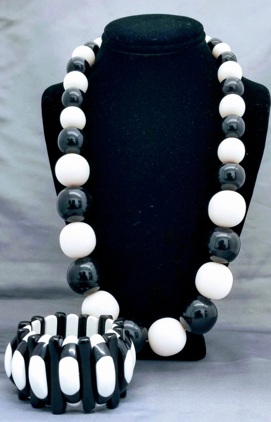 Natural Stone Round bead necklace and bracelet